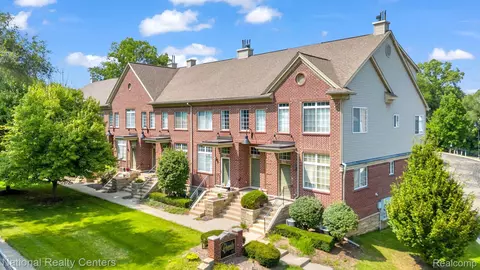 1482 Crimson Way, Walled Lake, MI 48390