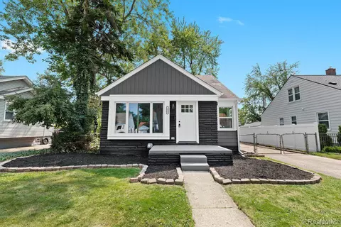 1641 Princeton Rd, Berkley, MI 48072