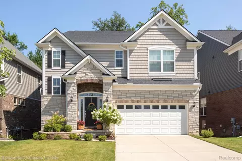 44178 Billings Dr, Novi, MI 48377