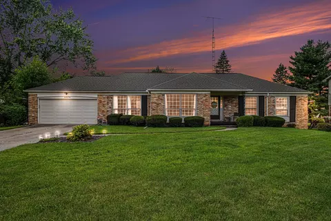 6076 Pebbleshire Dr, Grand Blanc, MI 48439