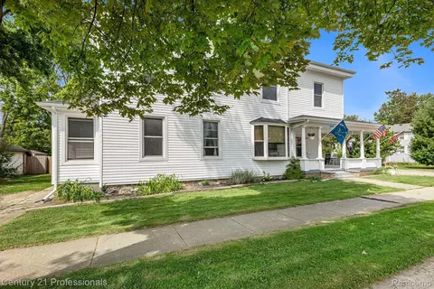 74645 Burk St, Armada, MI 48005