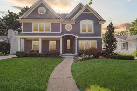 320 Kercheval Ave, Grosse Pointe Farms, MI 48236