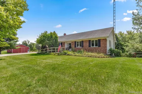 12735 Burmeister Rd, Manchester, MI 48158