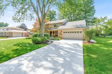 3649 Balfour Dr, Troy, MI 48084