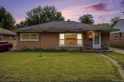 3109 Shawnee Ave, Flint, MI 48507