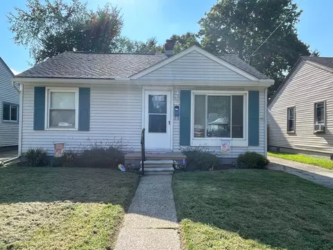 6638 Campbell St, Taylor, MI 48180