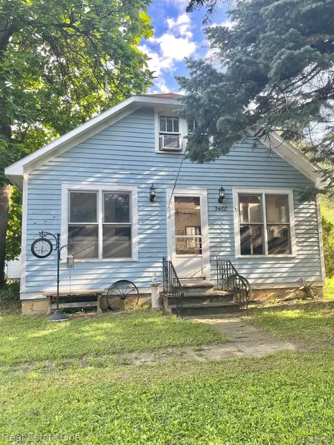 3480 Floretta St, Village Of Clarkston, MI 48346