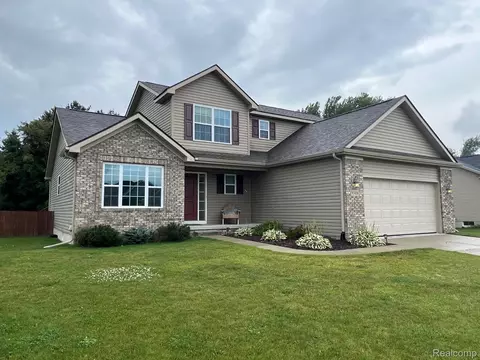 9308 Meadowview Dr, Davison, MI 48423