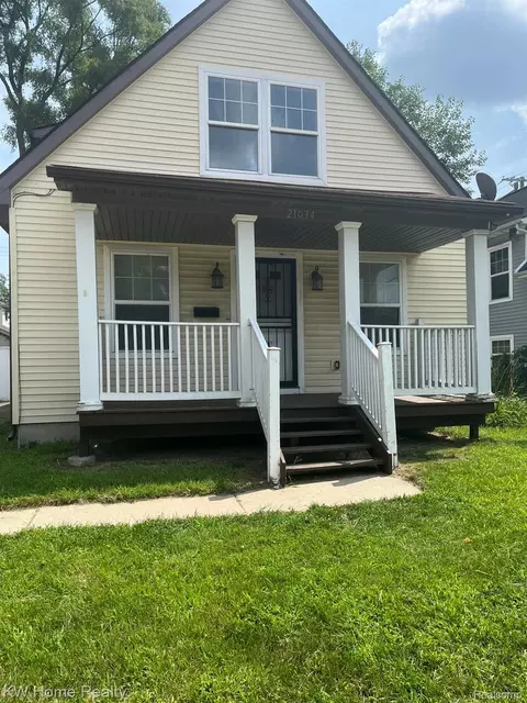 21034 Woodside Ave, Royal Oak, MI 48220