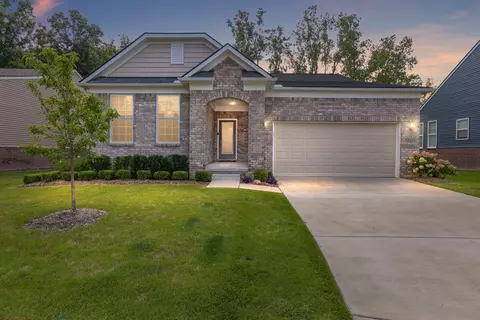 50013 Norfolk Crt Ct, Canton, MI 48188