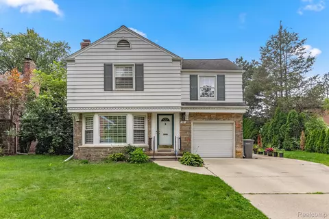 6 Branford Ln, Dearborn, MI 48120