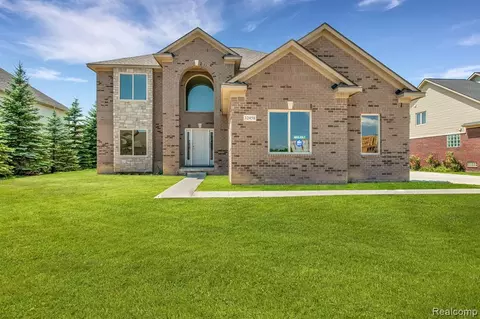 32458 Adam Brown Dr, Rockwood, MI 48173