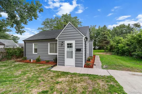 4517 Bayliss Ave, Warren, MI 48091