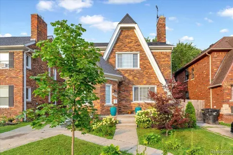 4450 Grayton St, Detroit, MI 48224
