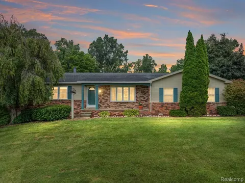 3615 E Northfield Church Rd, Northfield, MI 48105