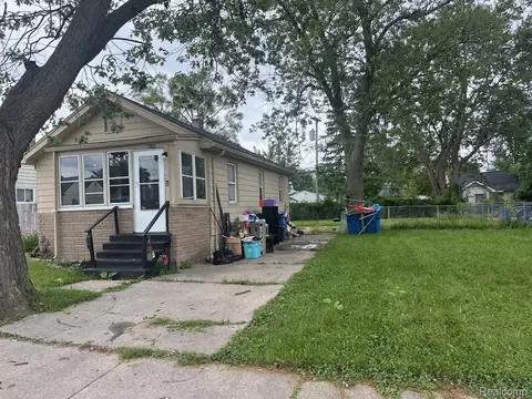 8036 Hupp Ave, Warren, MI 48089