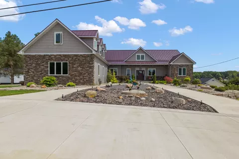 15493 Duffield Rd, Argentine, MI 48418