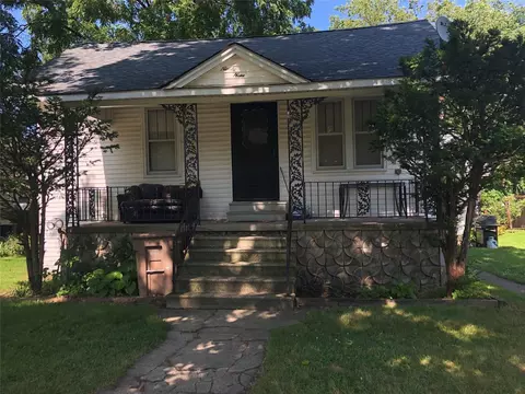 99 Palmer St, Pontiac, MI 48341