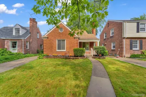 4702 Yorkshire Rd, Detroit, MI 48224