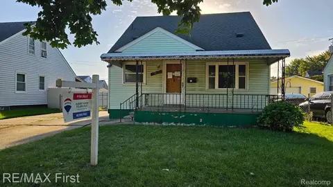 28651 Melvin St, Roseville, MI 48066
