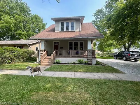 1709 Mcbrady St, Port Huron, MI 48060