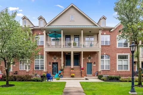 405 Old Pine Way, Walled Lake, MI 48390