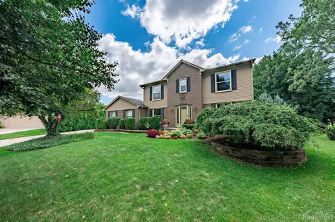 24748 Davenport Ave, Novi, MI 48374