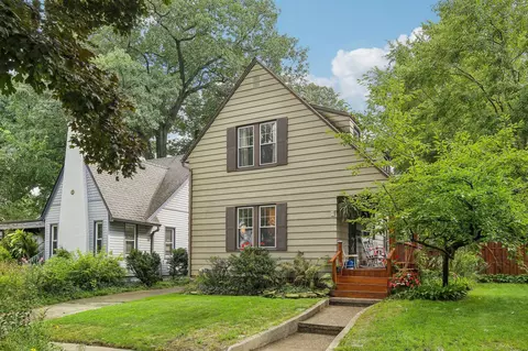 46 Sylvan Ave, Pleasant Ridge, MI 48069