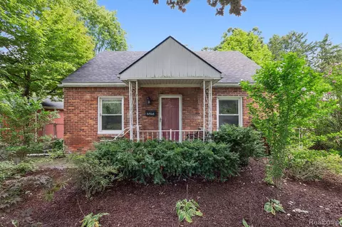 31908 Sheridan St, Garden City, MI 48135