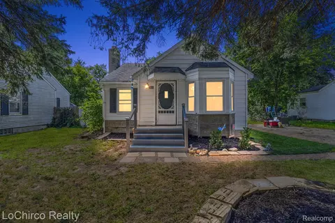 3496 Longview Ave, Rochester Hills, MI 48307