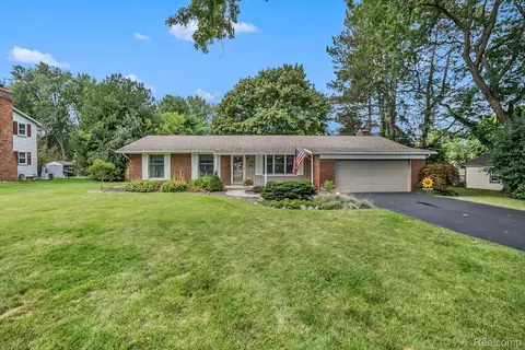 1076 Woodnoll Dr, Mundy, MI 48507