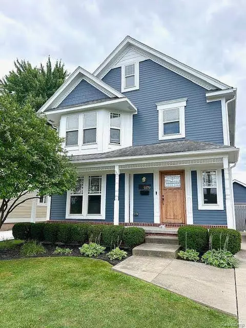 2370 Woodward Hts, Ferndale, MI 48220