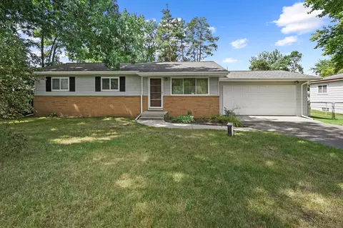 2599 Roselawn St, Wolverine Lake, MI 48390