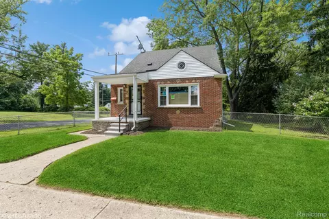 16801 Woodbine St, Detroit, MI 48219