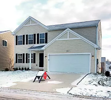 2880 Sycamore River Dr, Fowlerville, MI 48836