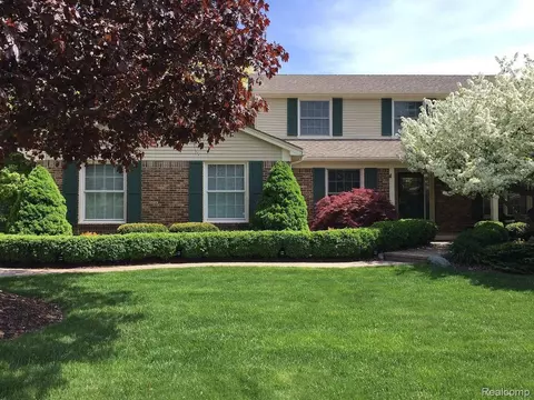 4356 Bender, Troy, MI 48098