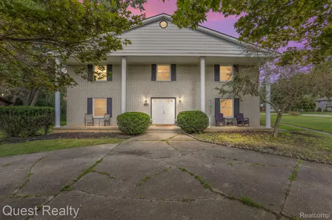 21700 Normandale St, Beverly Hills, MI 48025