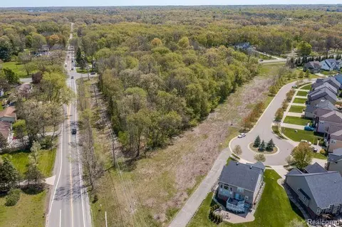 000 Wise Rd, Commerce, MI 48382 photo 6
