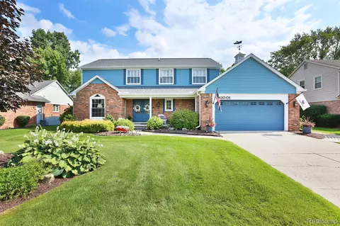 41001 Rayburn Dr, Northville, MI 48168