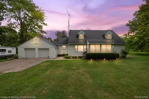 1906 Indian Rd, Oregon, MI 48446