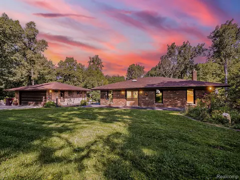 41900 Riggs Rd, Van Buren, MI 48111