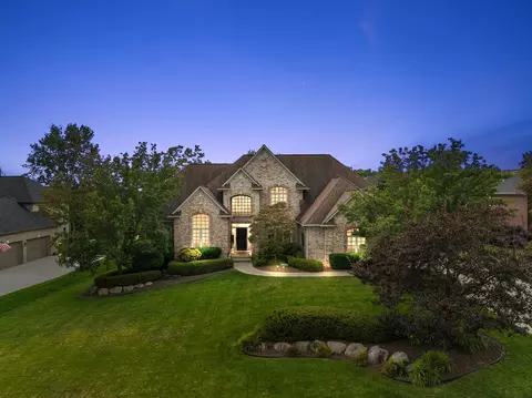 555 Parkland Hills Dr, Oakland, MI 48306