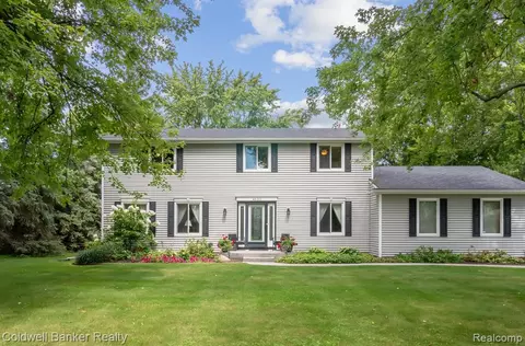 4532 Kevin Ct, West Bloomfield, MI 48322