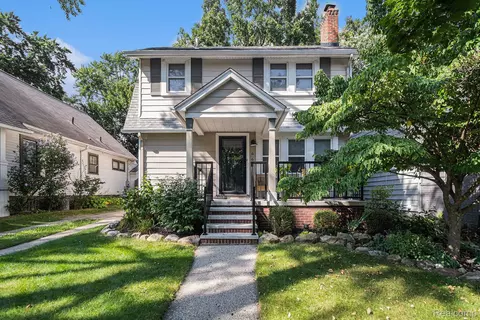 660 W Cambourne St, Ferndale, MI 48220