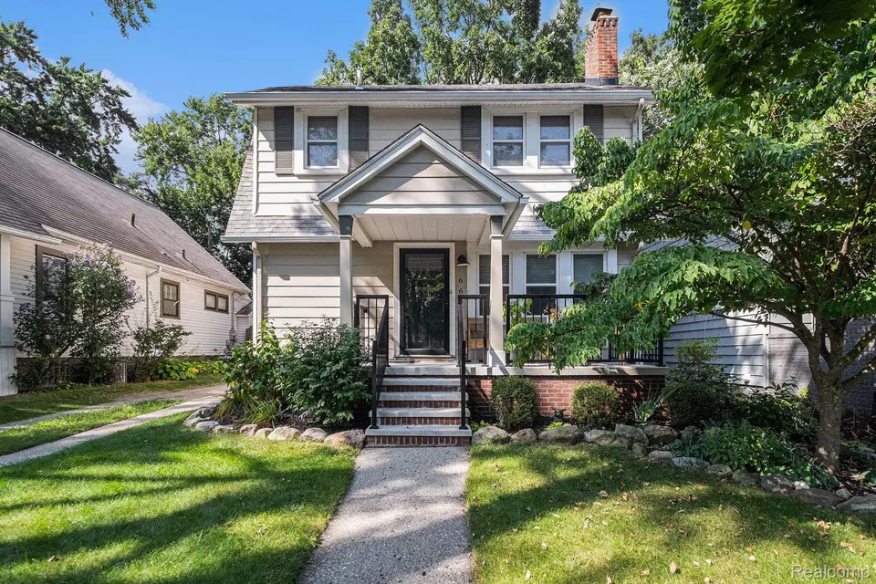  660 W Cambourne St, Ferndale, MI 48220 photo 1