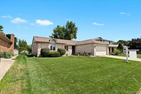 7076 Epping Dr, Canton, MI 48187 photo 1