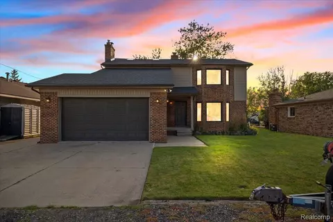 7302 Edlane Rd, Clay, MI 48001