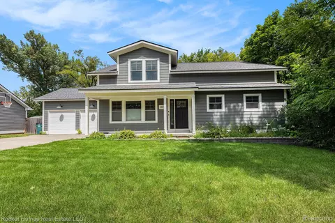 2831 Wisconsin Rd, Troy, MI 48083