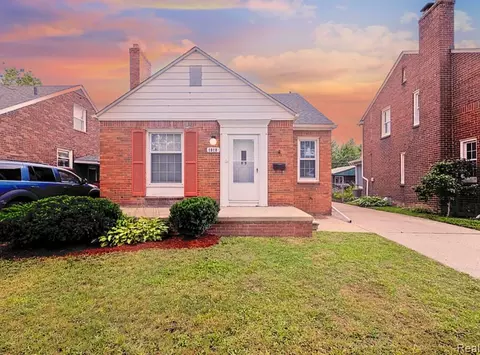 1018 Highland Ave, Lincoln Park, MI 48146