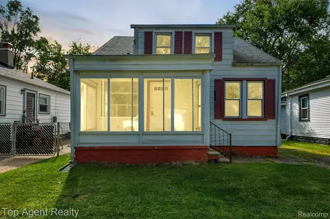 21327 Negaunee St, Southfield, MI 48033